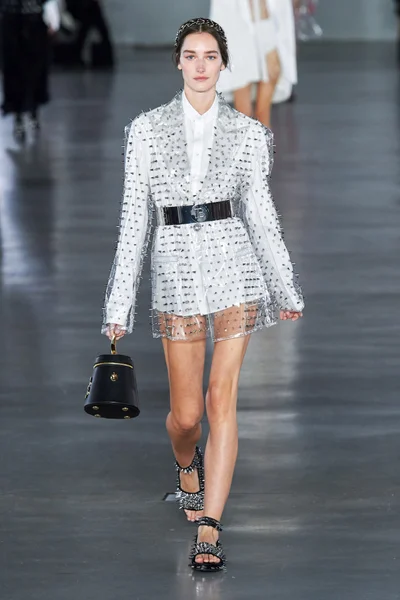 Look 44